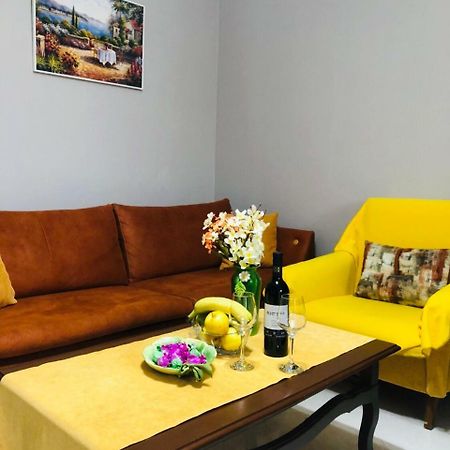 Chika Apartamento Kʼutʼaisi Exterior foto