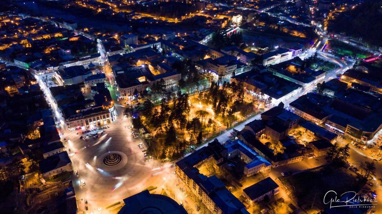 Chika Apartamento Kʼutʼaisi Exterior foto
