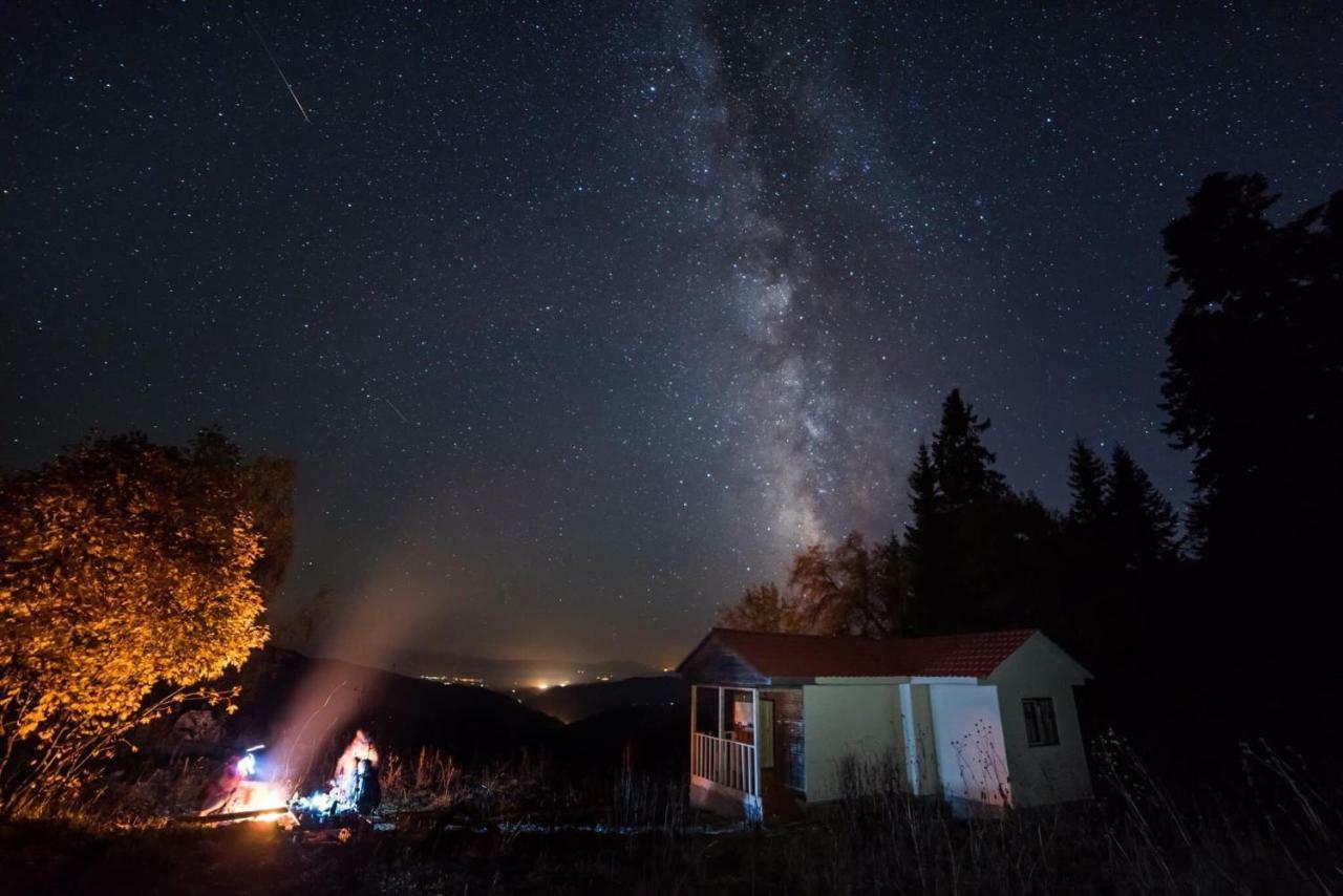 Chika Apartamento Kʼutʼaisi Exterior foto