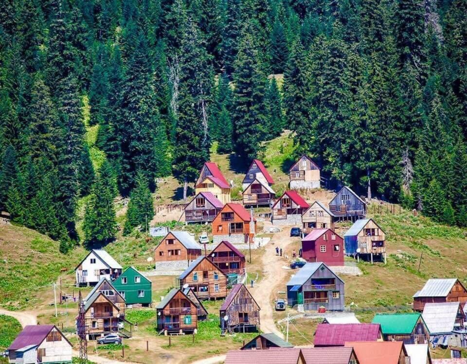 Chika Apartamento Kʼutʼaisi Exterior foto